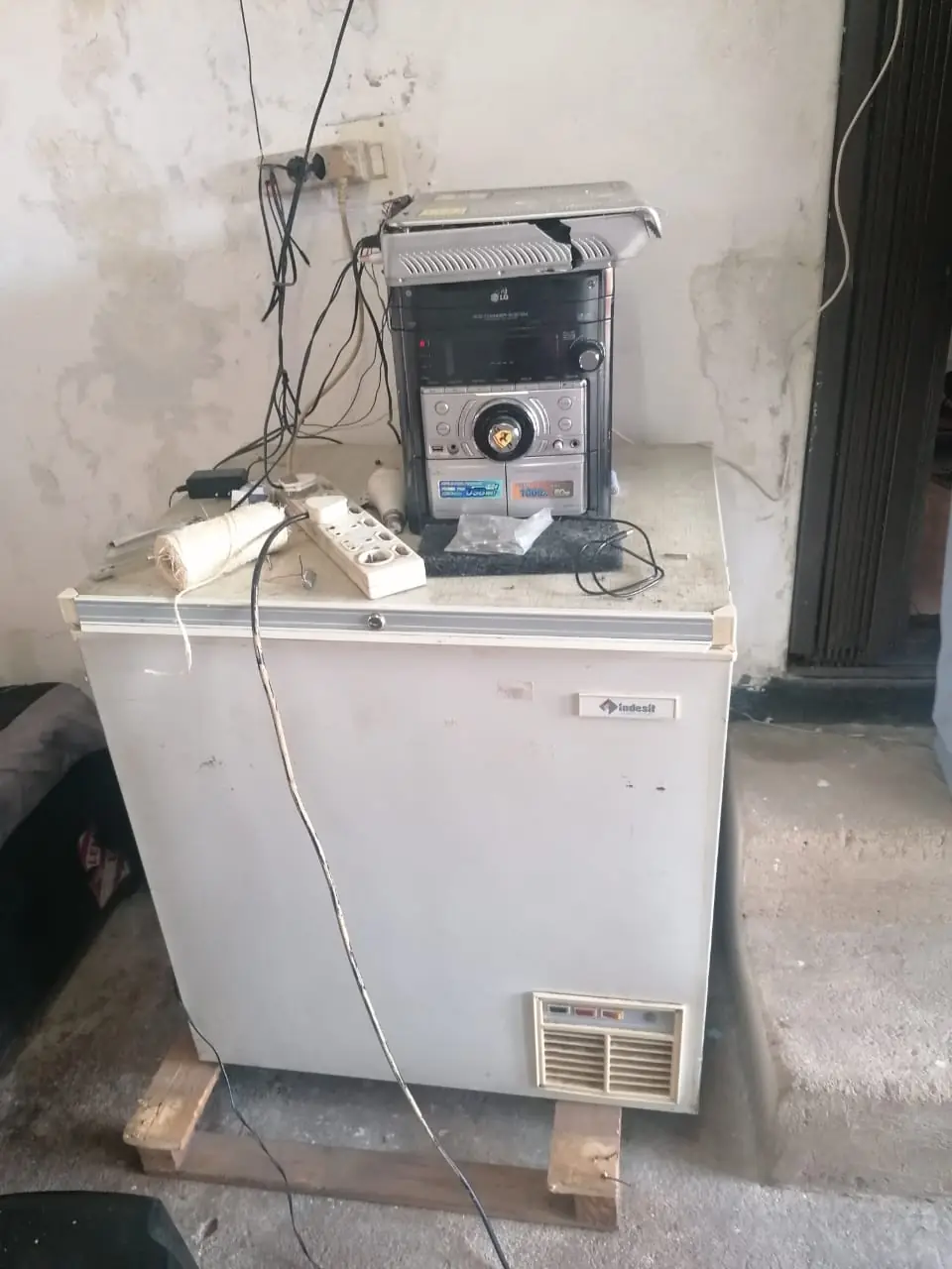 Commercial refrigeration unit undergoing diagnostic testing